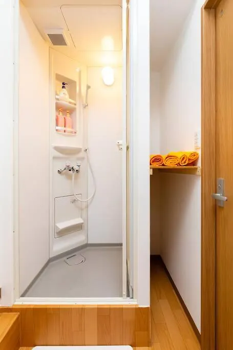 Villa 3个独立房间独栋别墅最大13人 里面有3个干湿分离卫浴 Osaka Japonya